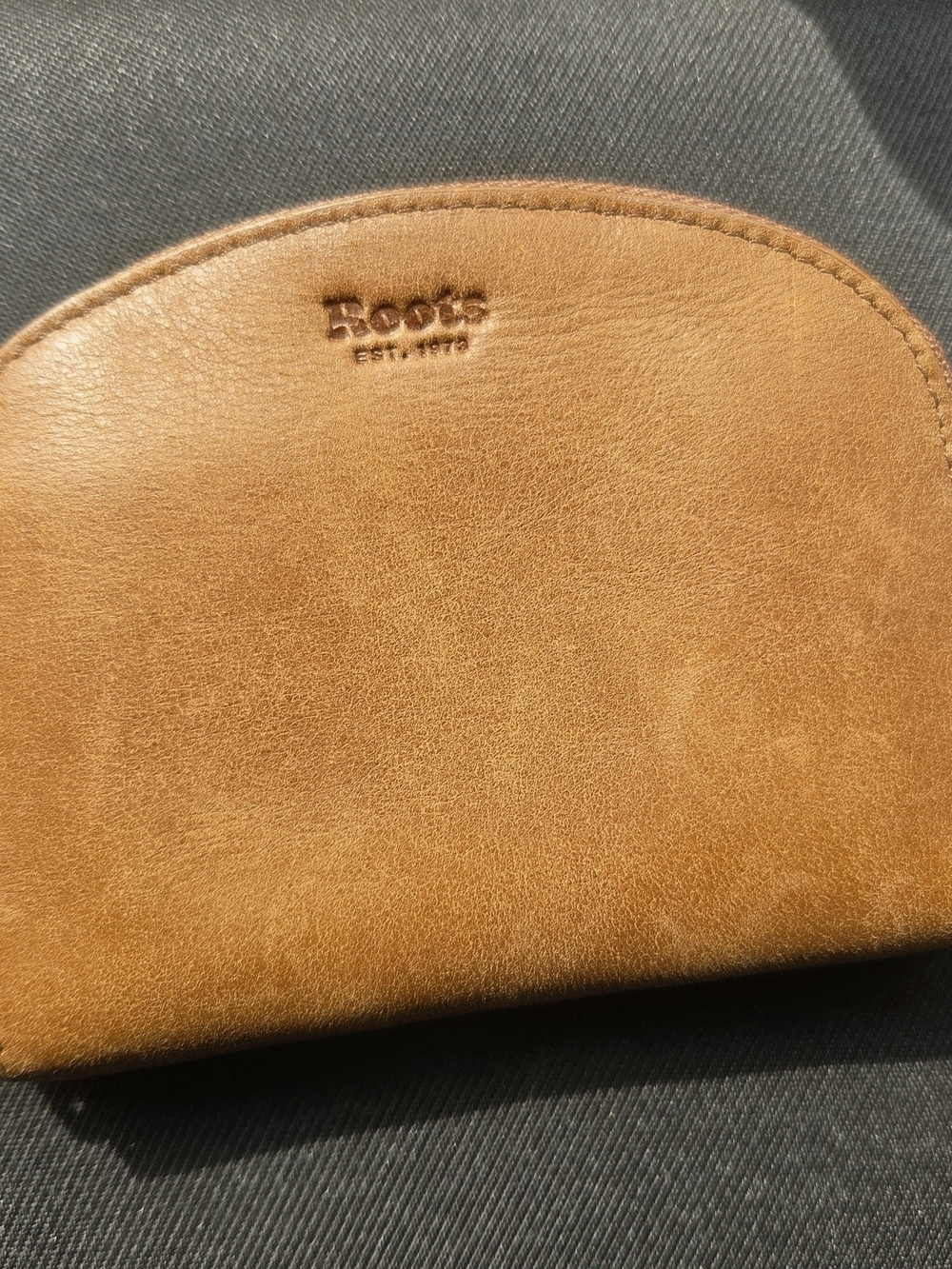 Roots Tan Leather Zip Wallet with Embossed Logo - Picture 2 of 4